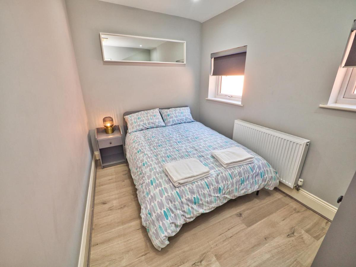 Stunning Property Fully Refurbished เบอร์มิงแฮม ภายนอก รูปภาพ