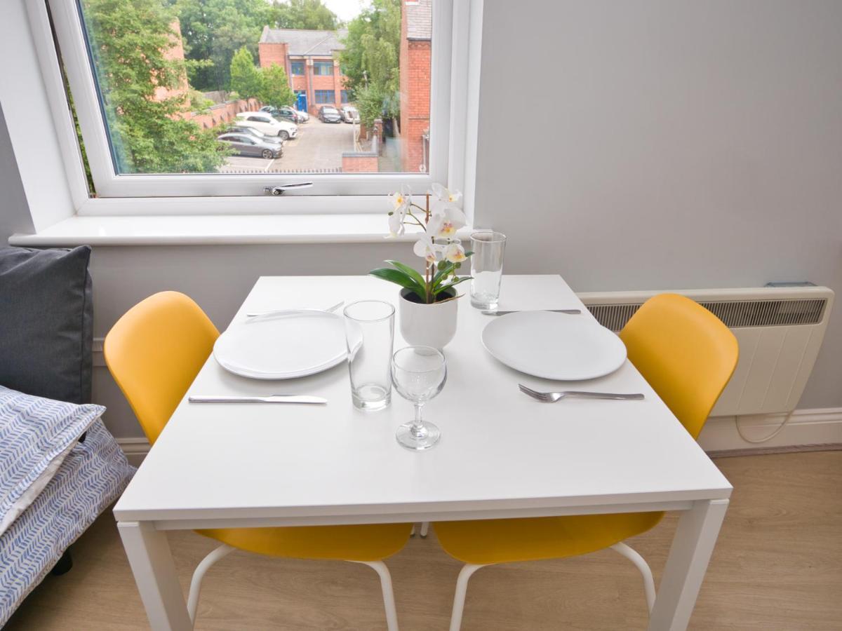 Stunning Property Fully Refurbished เบอร์มิงแฮม ภายนอก รูปภาพ